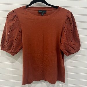 Faith & Zoe Eyelet Short Sleeves Tee